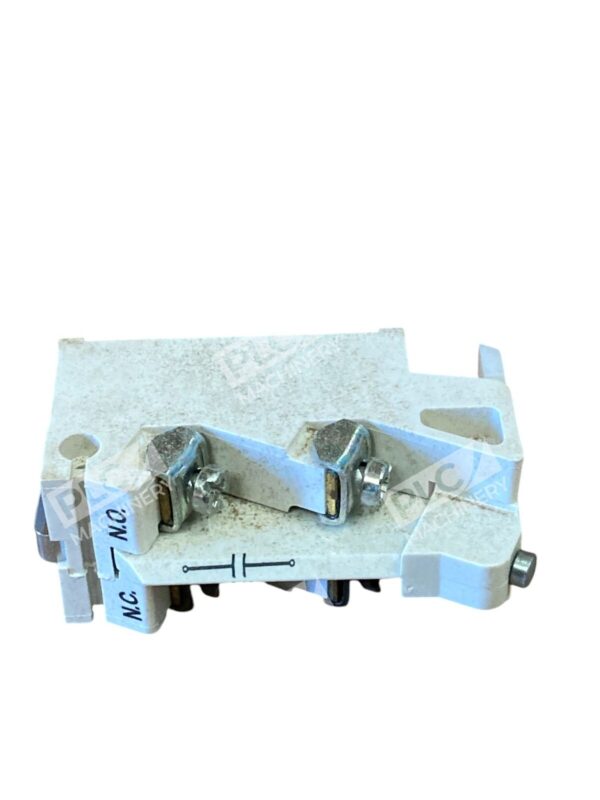 Cutler Hammer J11 Type J Model C Auxiliary Contact 9084A17G01 - Image 4