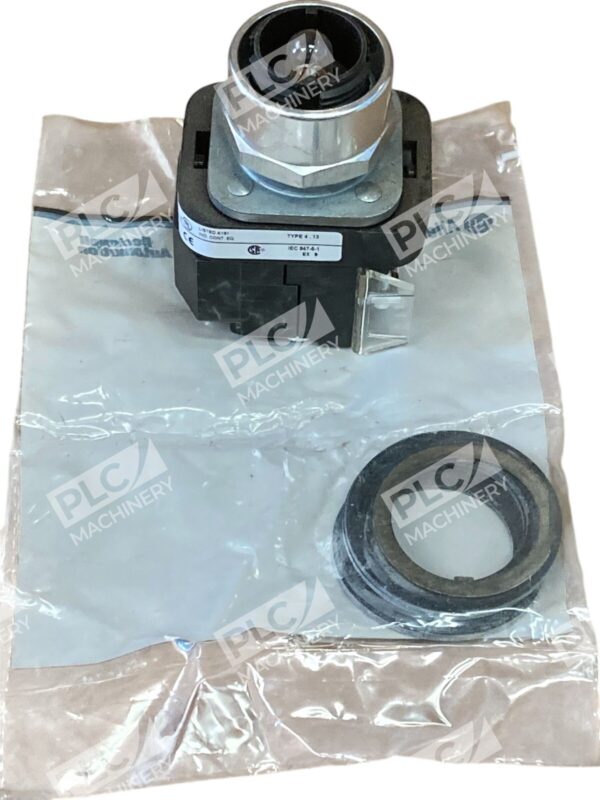 Allen Bradley XFMR 120V W/O Cap Guard Illuminated Button 800T-PS16 /T (lot of 2) - Image 4