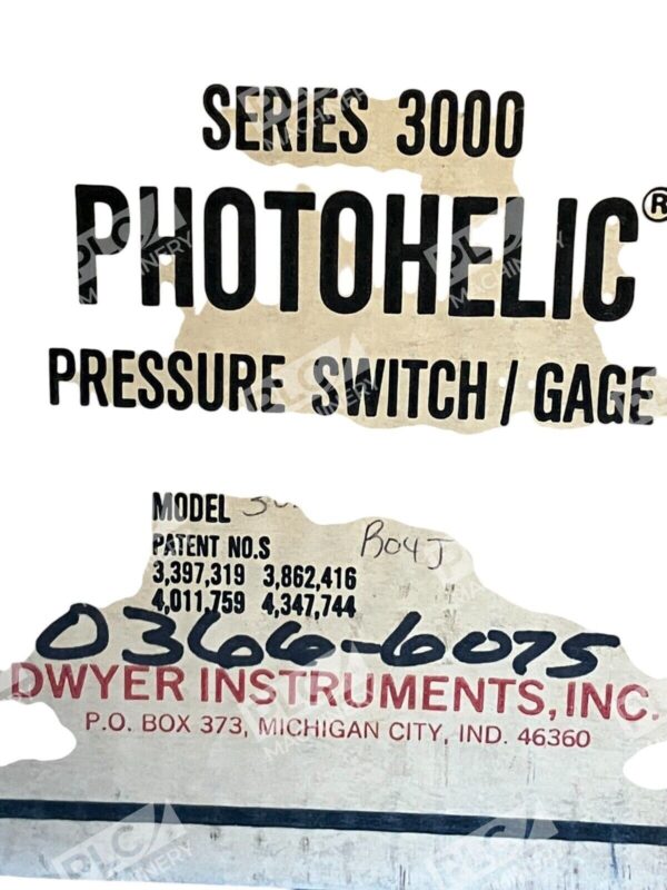 Dwyer Instruments Series 3000 Photohelic Pressure Switch Gauge Model 3020 - Image 3