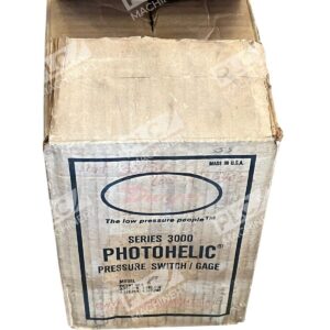 Dwyer Instruments Series 3000 Photohelic Pressure Switch Gage Model 3015