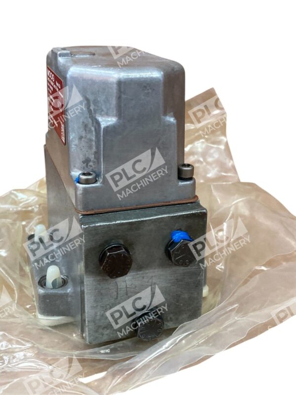 MOOG S20FOFM4VBR 191R 3000PSI Electro-Hydraulic Servo Valve 062F105C - Image 3