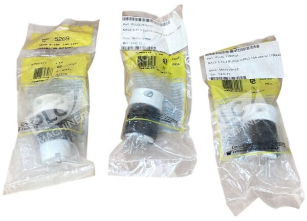Daniel Woodhead Co NEMA 5-15R 15A 125V Connector-Safeway 5269 (lot of 3)