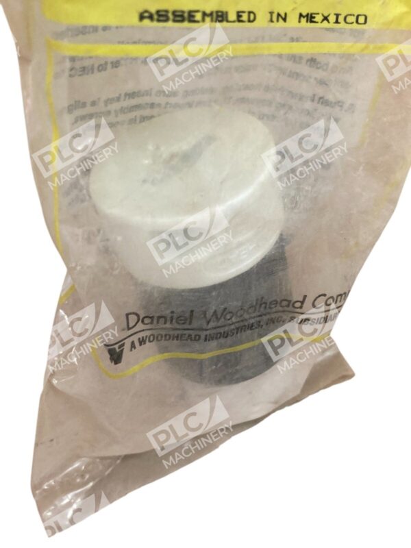 Daniel Woodhead Co NEMA 5-15R 15A 125V Connector-Safeway 5269 (lot of 3) - Image 4