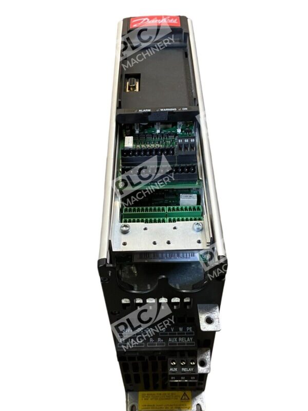 Danfoss VLT5001PT5B20STR3DLF00A10C0 Adjustable Frequency Drive 176F2568 - Image 3