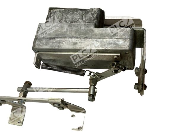 Dayton 4C560A Motorized Damper - Image 3