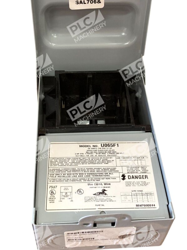 Midwest 60A 240VAC 1 Phase 10HP Fusible Disconnect Switch U065F1 - Image 6