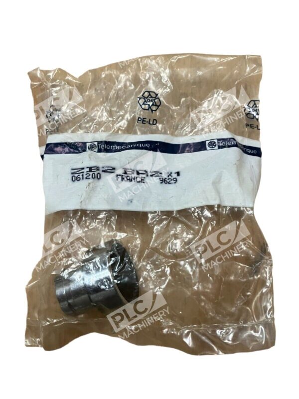 Telemecanique ZB2 BA2 Black Push Button Head 061200 9629 (lot of 3) - Image 2