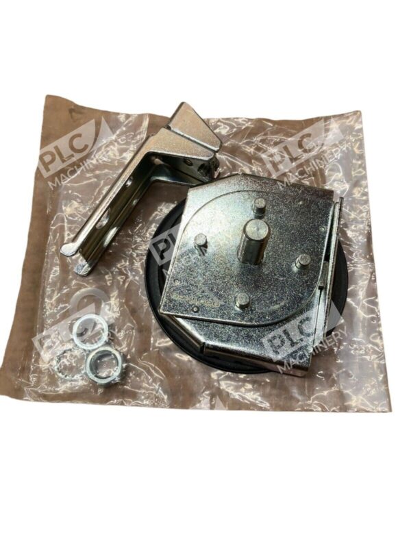 Southco 01-13-35A New Flush Cup Latch - Image 2