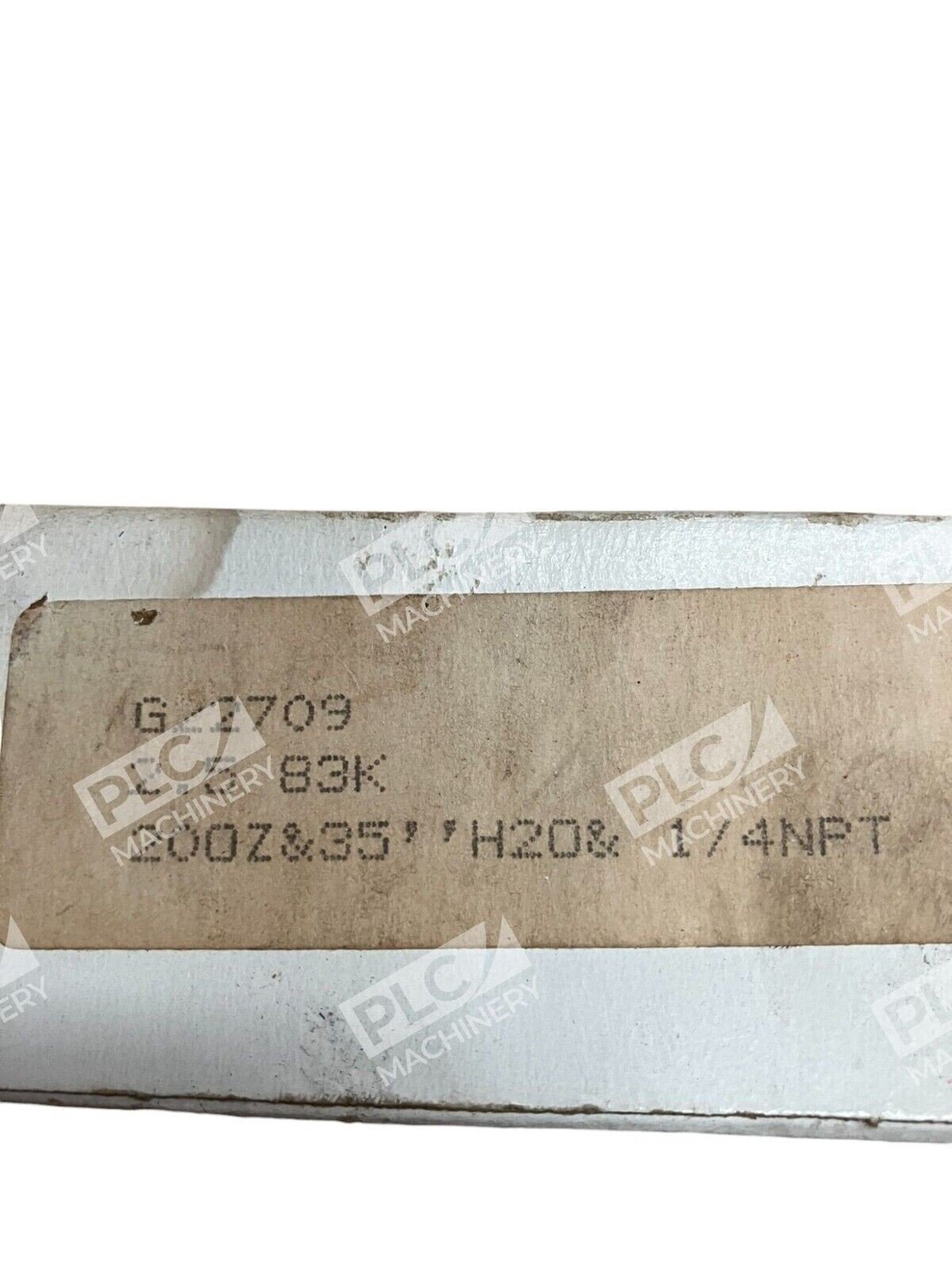 Marsh Bellofram 2.5 83K 20Oz&35"H2O& 1/4NPT Pressure Gauge G22709 - Image 2