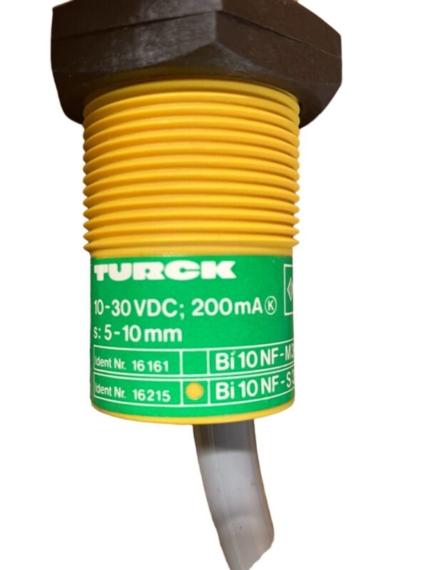 Turck Bi 10NF-S30-AN6X Ferrite Barrel DC Cable - Image 3