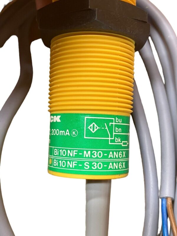 Turck Bi 10NF-S30-AN6X DC Cable Ferrite Barrel - Image 3