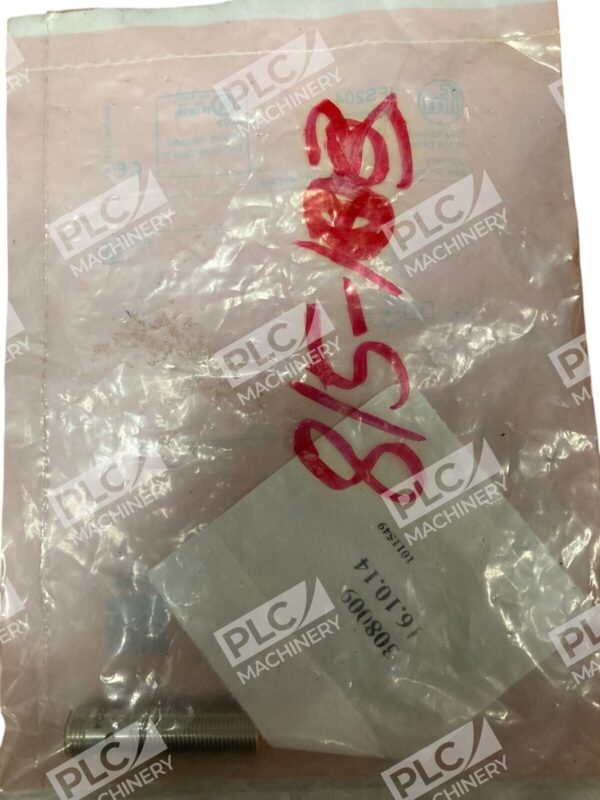 IFM Efector 10-30VDC Inductive Sensor IFB3004BBPKG/US-104-IFS204 - Image 2