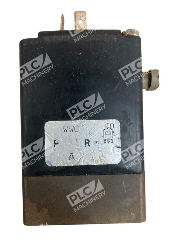 Burkert 120V 60Hz 8W Solenoid Valve 0331 C 1/8 FPM BR - Image 3