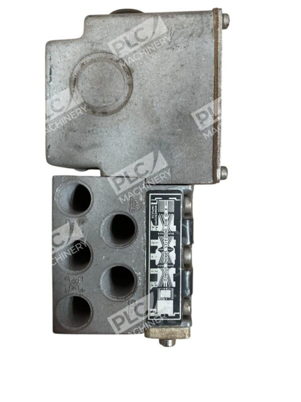 Miller Fluid Power Division 504 Spring Activated Solenoid Valve A-621-04-10