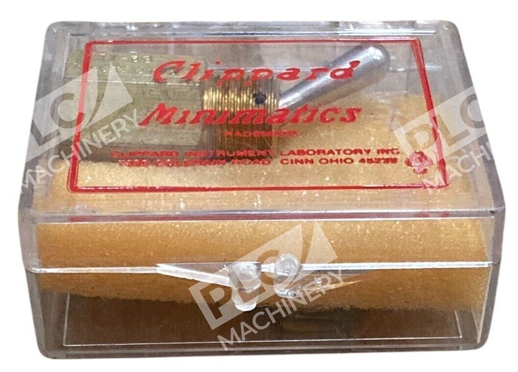 Clippard Minimatics #10-32 Outlet 3 Way Toggle Valve TV-3S - Image 4