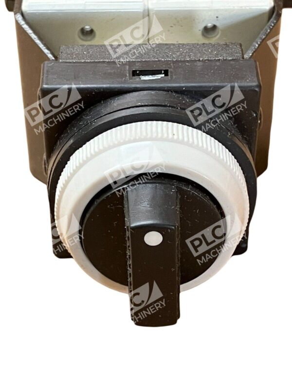 SMC VM250-N02-35BA Mechanical Valve - Image 4