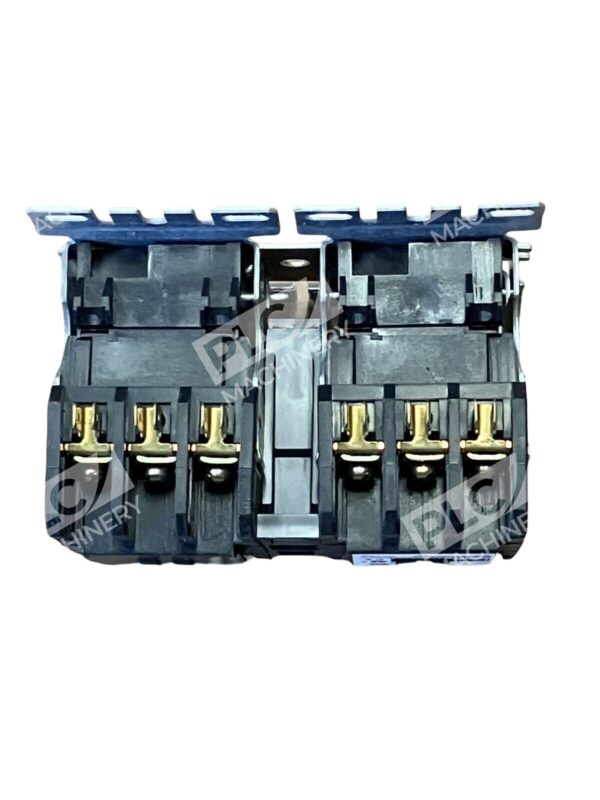 Eaton Cutler-Hammer C65DND330A /C1 Definite Purpose Reversing Contactor - Image 8