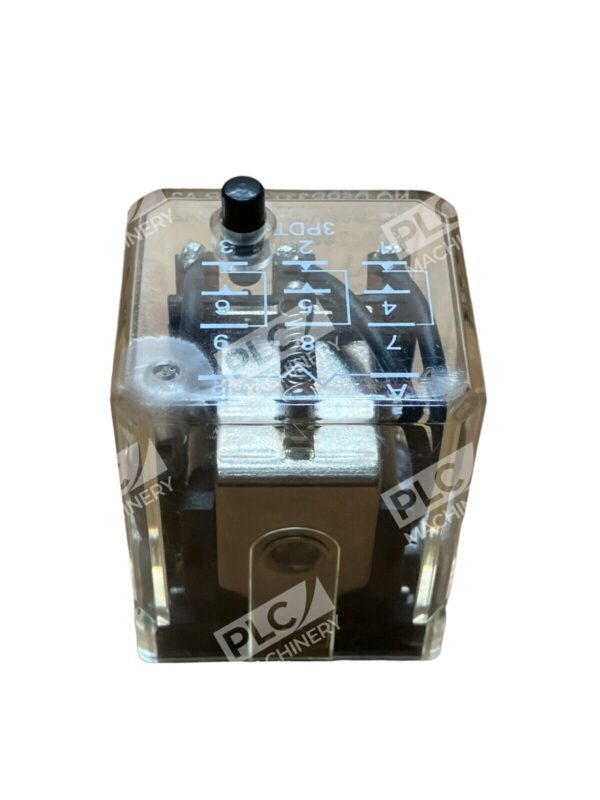 Cutler Hammer D5PR33T1 A2 3Pdt Rly W/Test Button & Indicator Light - Image 3
