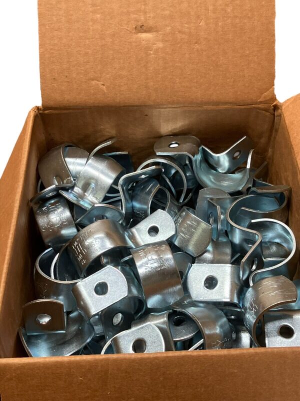 Minerallac MED 65 Medium Jiffy Clips 1-1/4" EMT Conduit (Box of 100) - Image 2