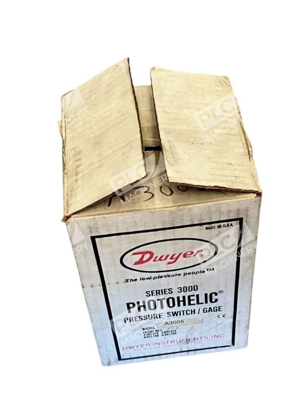 Dwyer Instruments Series 3000 Photohelic Pressure Switch Gage Model A3005