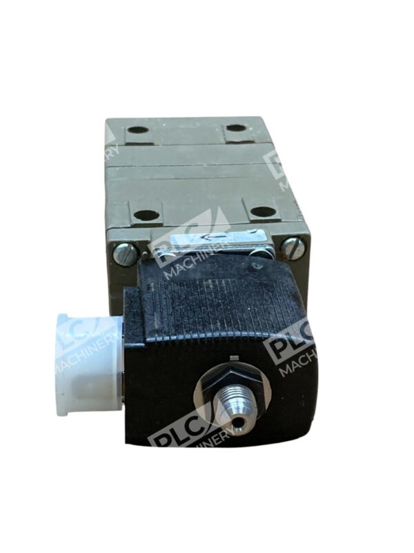 Burkert US09425 2W 120VAC/DC NPT1/4 145PSI Solenoid Valve 5413 G 1/4 NBR PL - Image 4