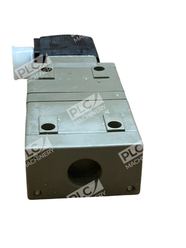 Burkert US09425 2W 120VAC/DC NPT1/4 145PSI Solenoid Valve 5413 G 1/4 NBR PL - Image 6