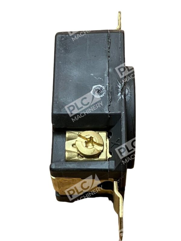 Pass & Seymour L520-R Turnlok Receptacle Legrand New In Box - Image 4