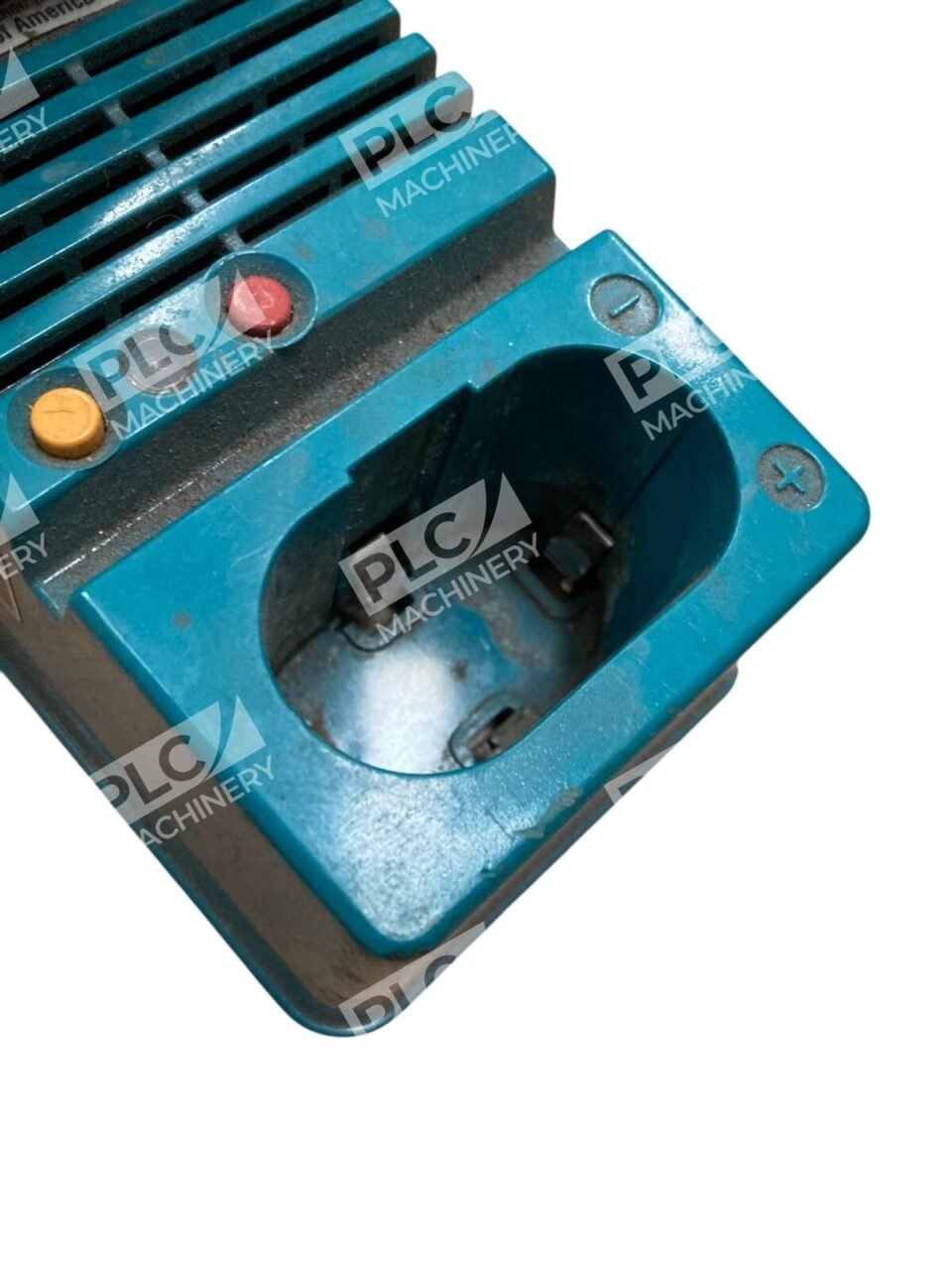 Makita Fast Charger DC9700A 019 w/ Battery 9000 - Image 3