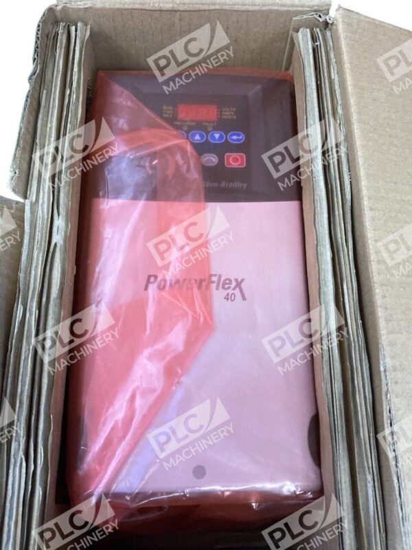 Allen Bradley AB 12A 180-264V 1PH AC Drive Power Flex 40 22B-A012H204 /A - Image 3
