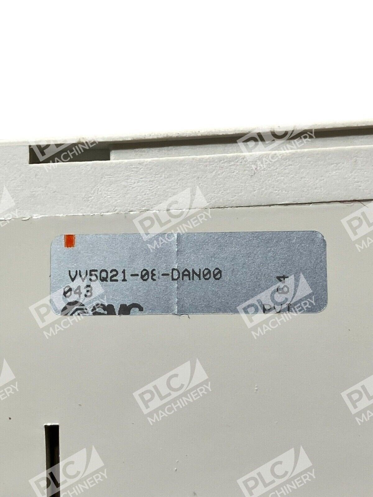 SMC VV5Q21-08-DAN00043 8 Station W/ VQ2101N-51 VVQ2000 VQ2201N-51 VQ2301N-51 - Image 3