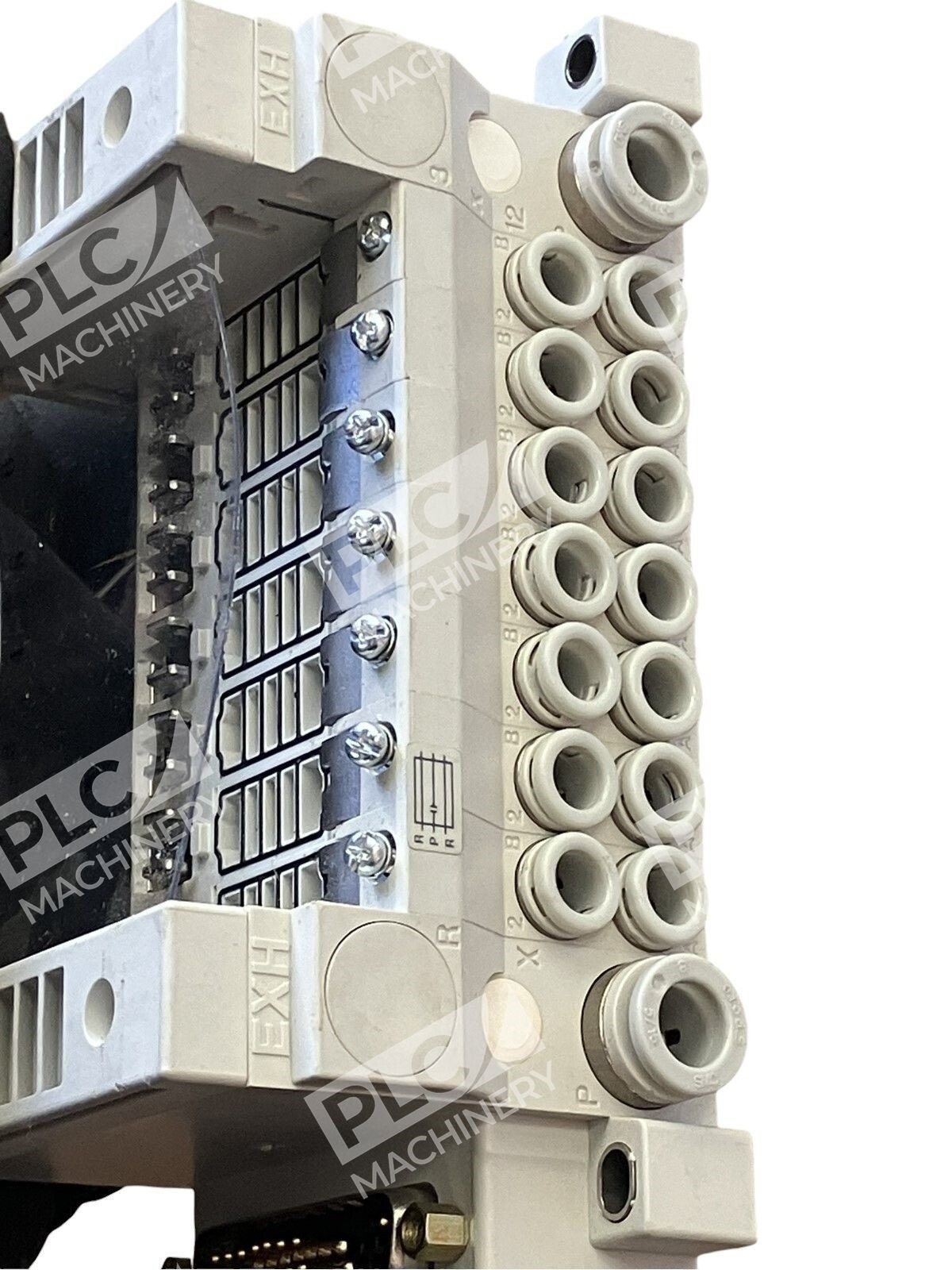 SMC VV5Q11-C01-07-DAL01096 7 Station Pneumatic Manifold Base - Image 4