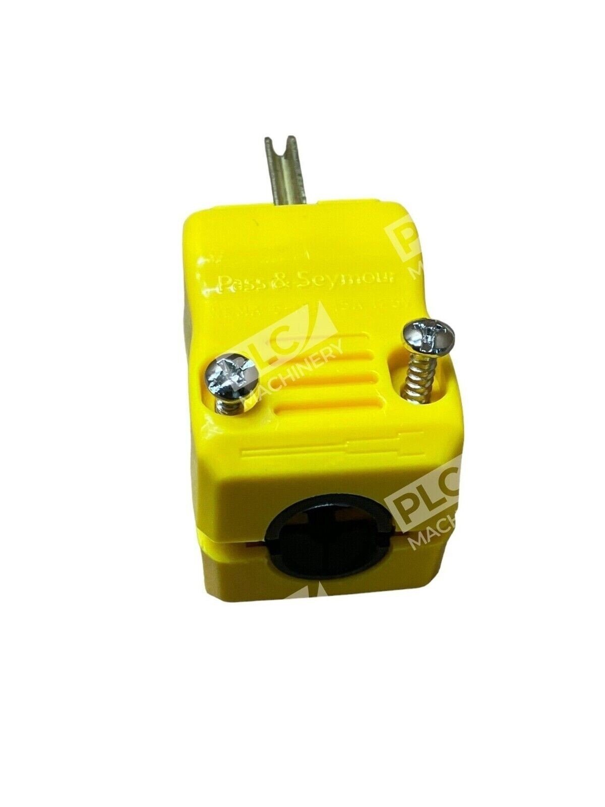 Pass & Seymour 5965-Y MaxGrip Plug Legrand - Image 2