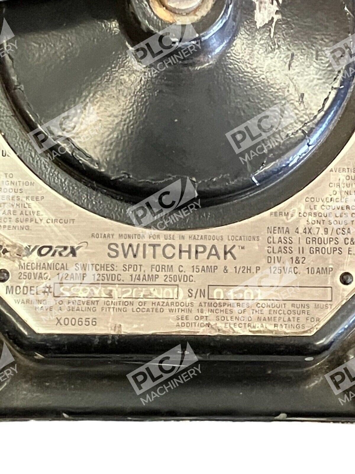 Emerson ESA-100-DSA-4/A w/ TopWorx Switchpak SSPXEU2GRN00 w/ Apollo 87A10801 - Image 3