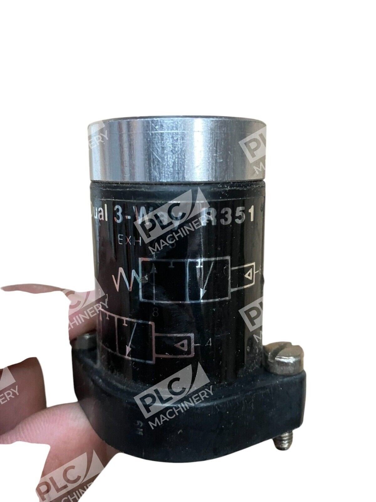 Clippard Minimatic Dual 3-Way Valve R351 - Image 3