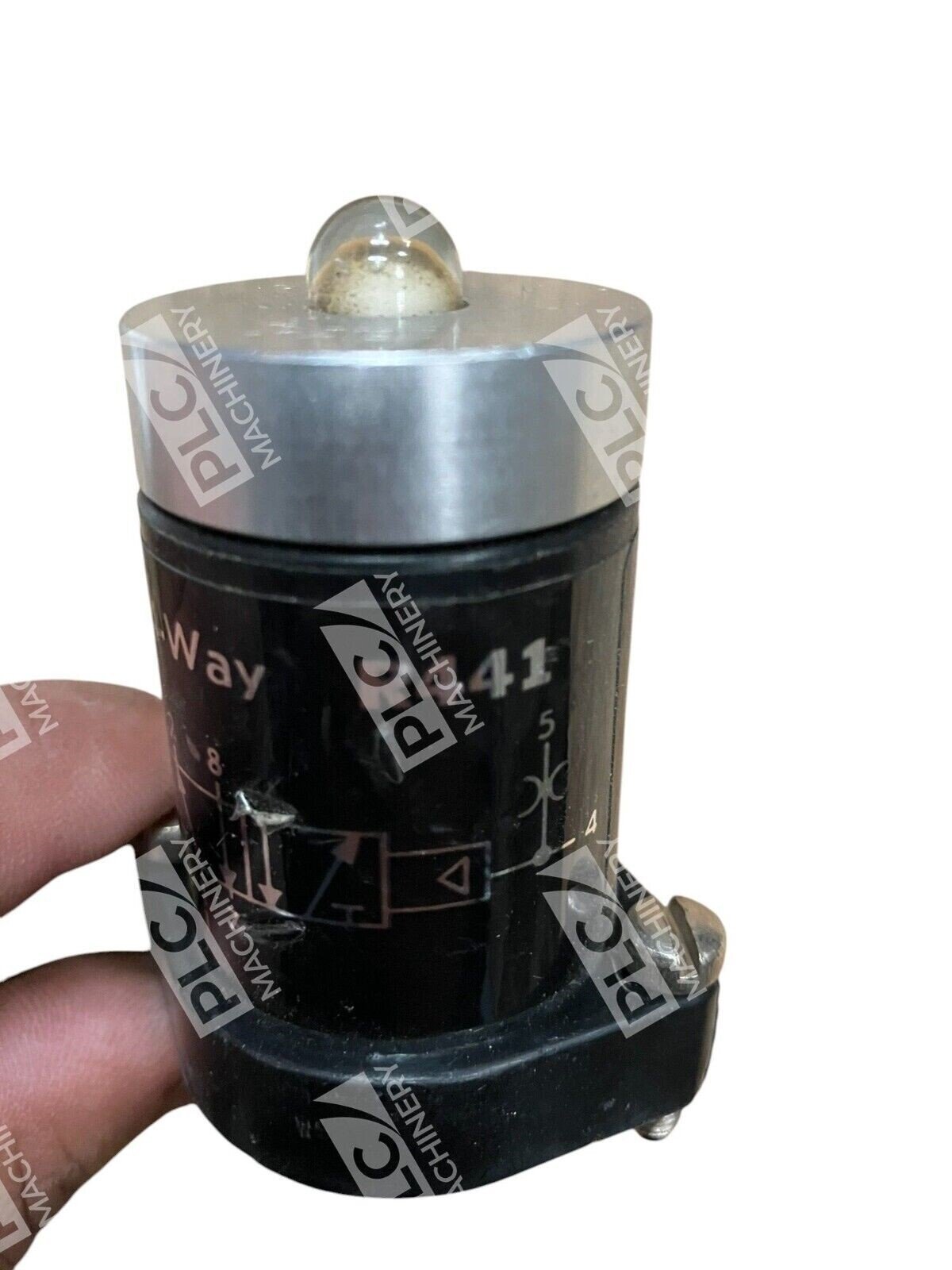 Clippard Minimatic 4-Way Spring Return Bleed Pilot Valve R441 - Image 2