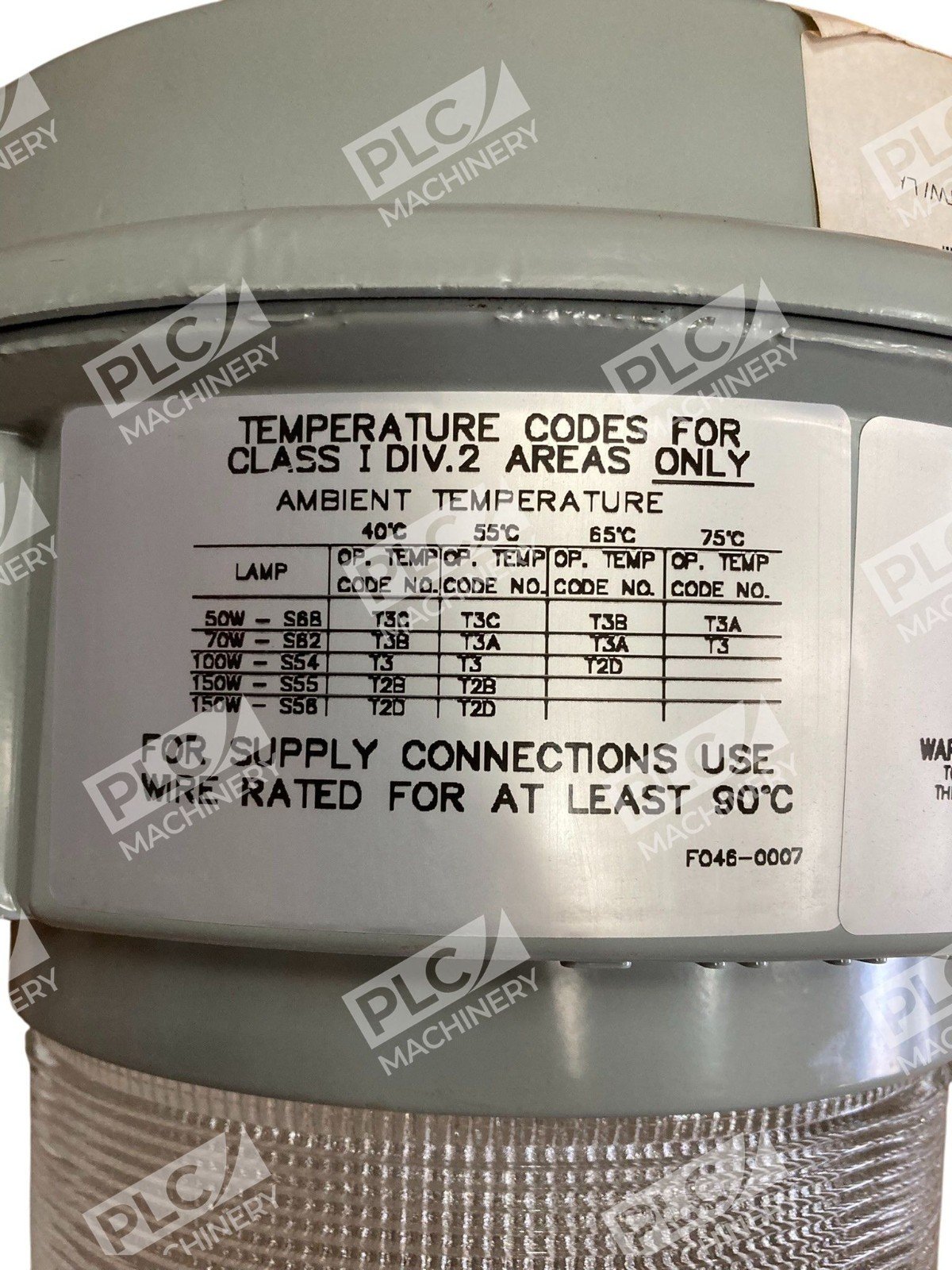 Holophane Petrolux II PETL100HP27 Hazardous Location Fixture Base 277V 100W - Image 8