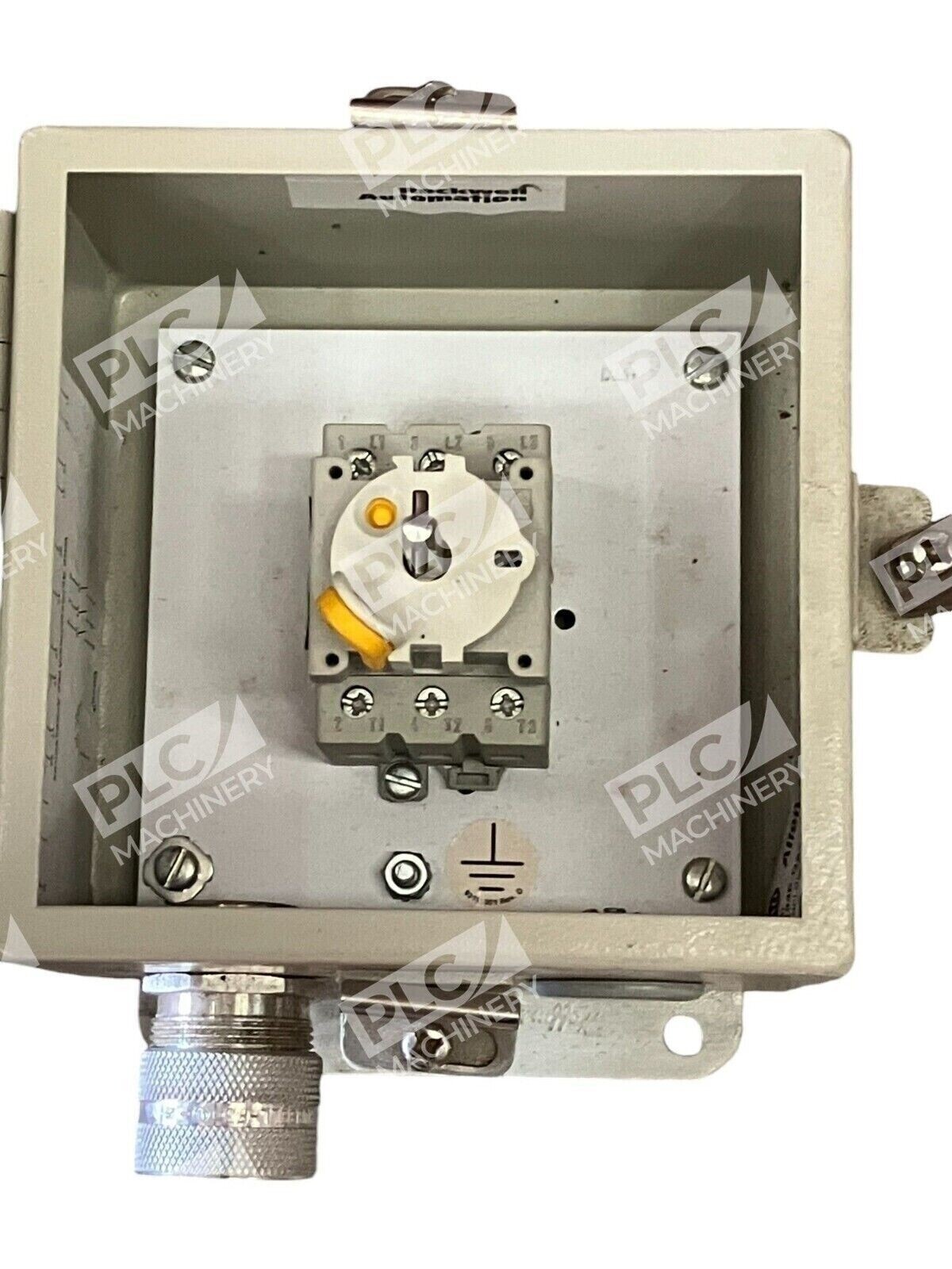 Allen Bradley Enclosed Motor Disconnect Switch 194E-GA20 /A - Image 4