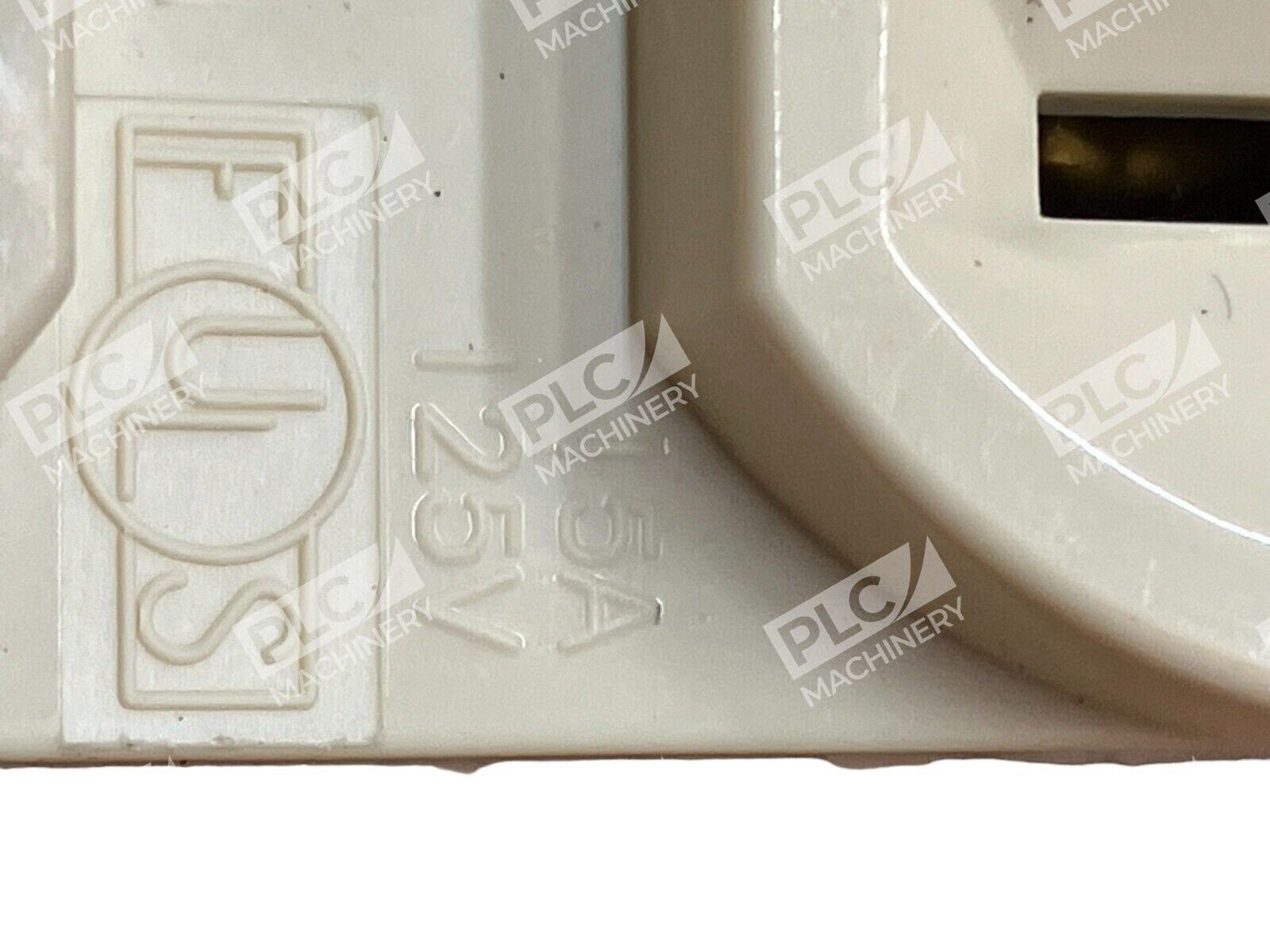 Pass & Seymour CRB5262-I Duplex Receptacle Legrand Ivory (lot of 2) - Image 4