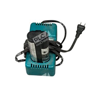 Makita 115V 25W 50 60Hz 72VDC 15A Fast Charger DC7010 w Battery