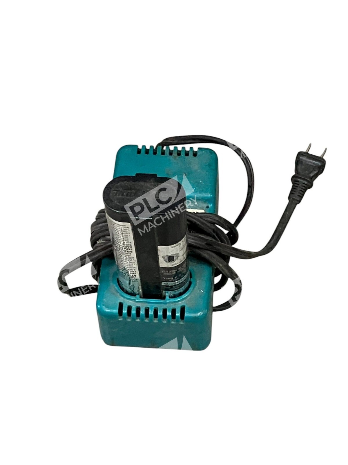 Makita 115V 25W 50-60Hz 7.2VDC 1.5A Fast Charger DC7010 w/ Battery
