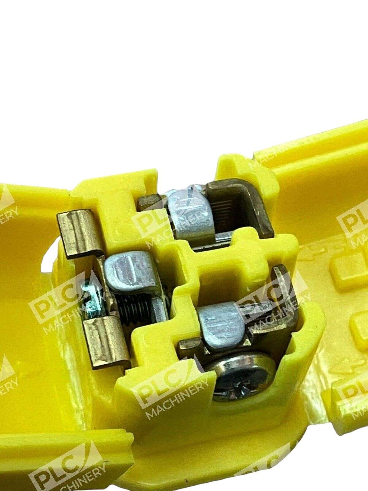 Pass & Seymour PS5965-Y MaxGrip Plug (Box of 8) - Image 8