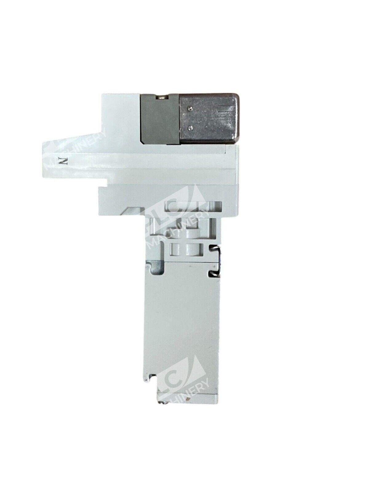 SMC 0.15~0.7MPa Solenoid Valve VQ1101N-51 - Image 3