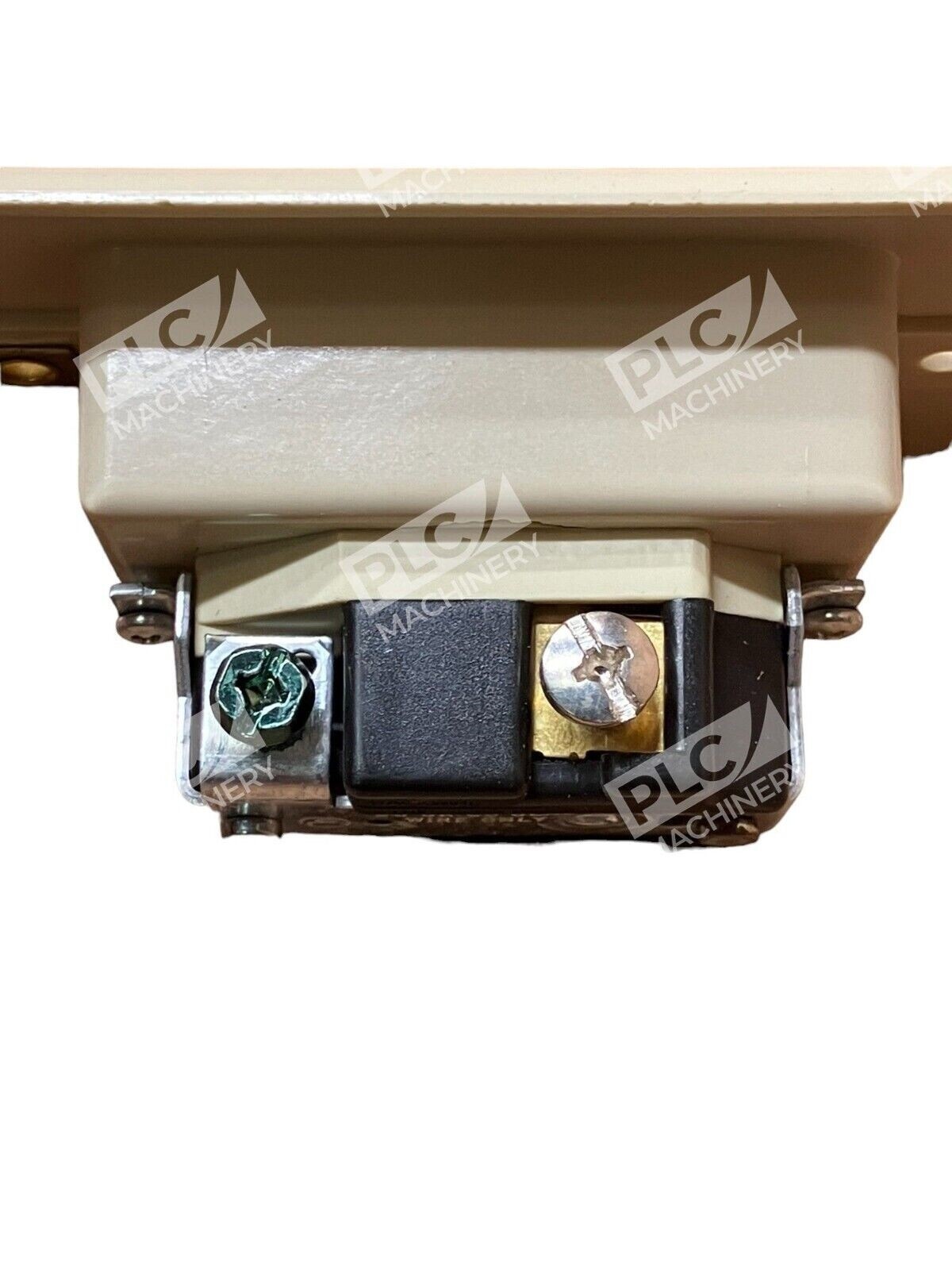 Pass & Seymour S3713-I Single Receptacle 15A 125V Clock Hanger Ivory (lot of 3) - Image 5