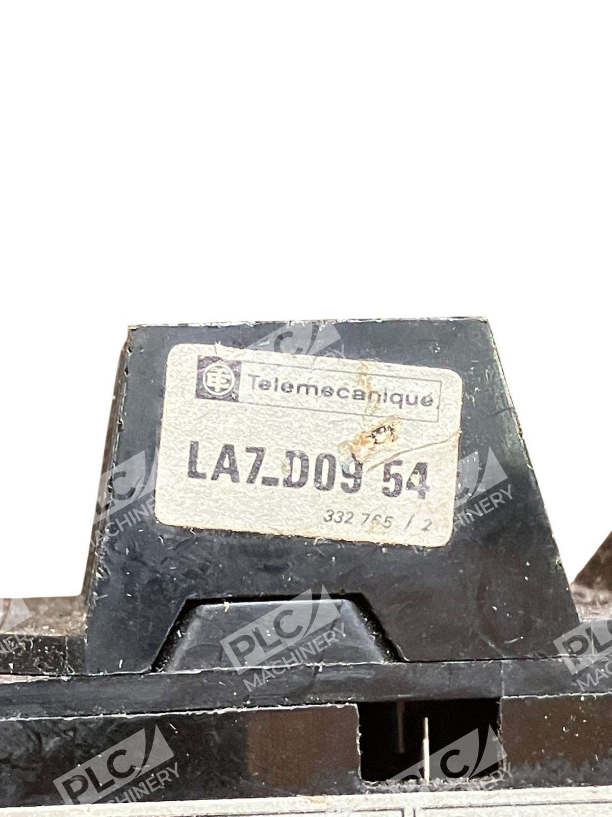 Telemecanique LA7-D09 54 Relay Base Mount for LR1-D09 Overload Relays - Image 4