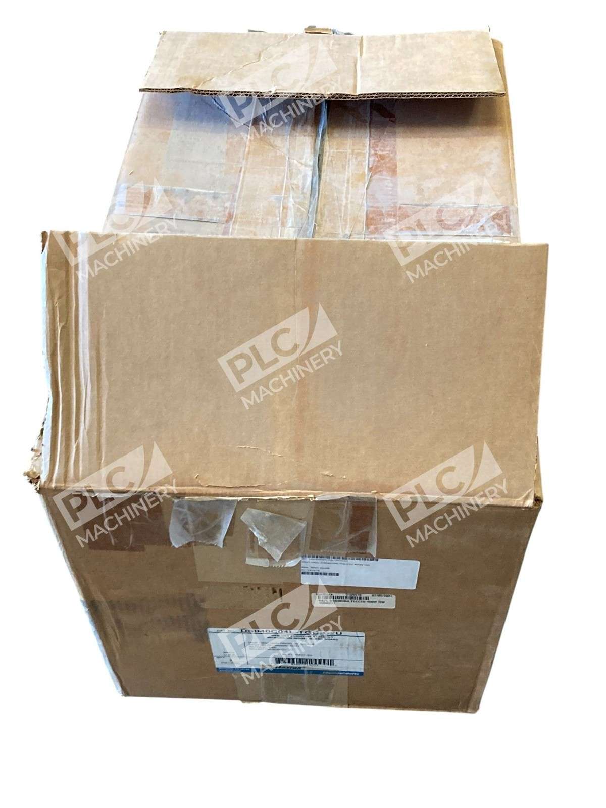 T&B Hazlux 3 DS040C04L-TGC-C2U Ceiling Mount Light w/ Globe & Guard 400W