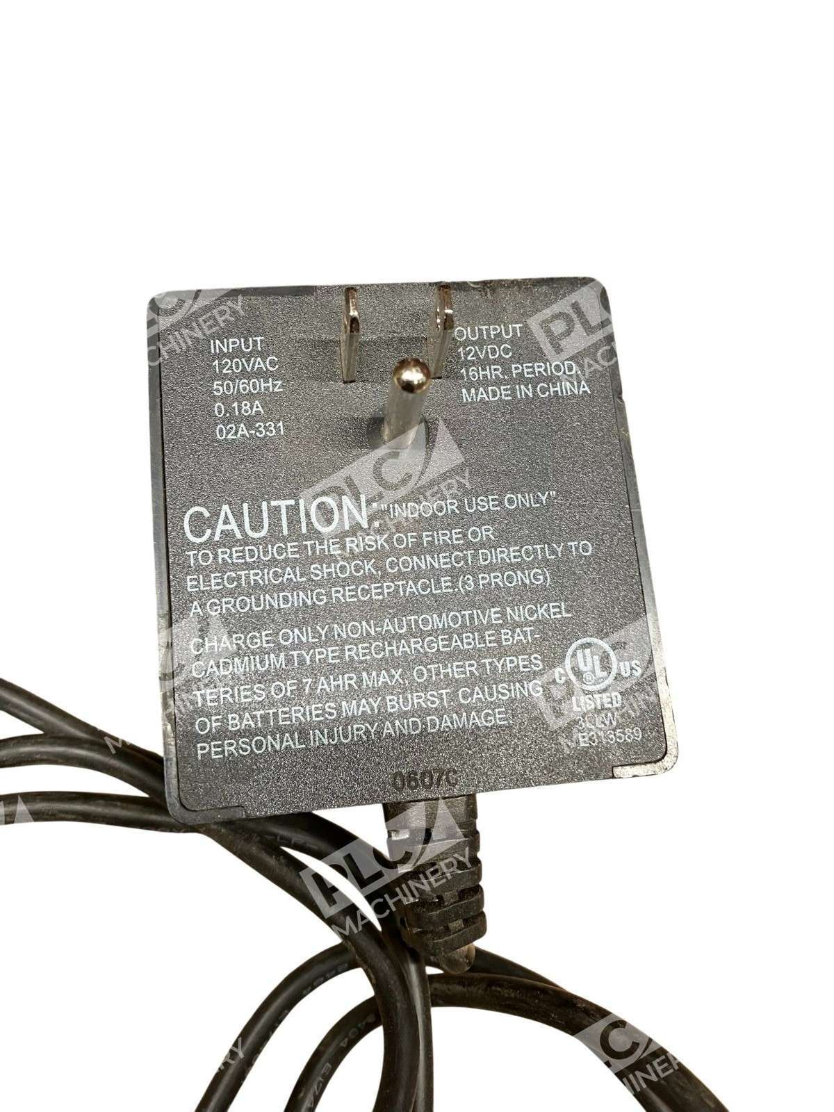 MSA Omega 494716 Battery Charger 12VDC Industrial Smart Charger - Image 3