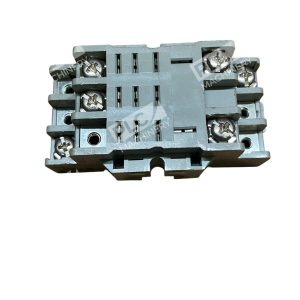 IDEC SH3B-05 Relay Socket 11-Pin 3PDT 10A 300V DIN Rail
